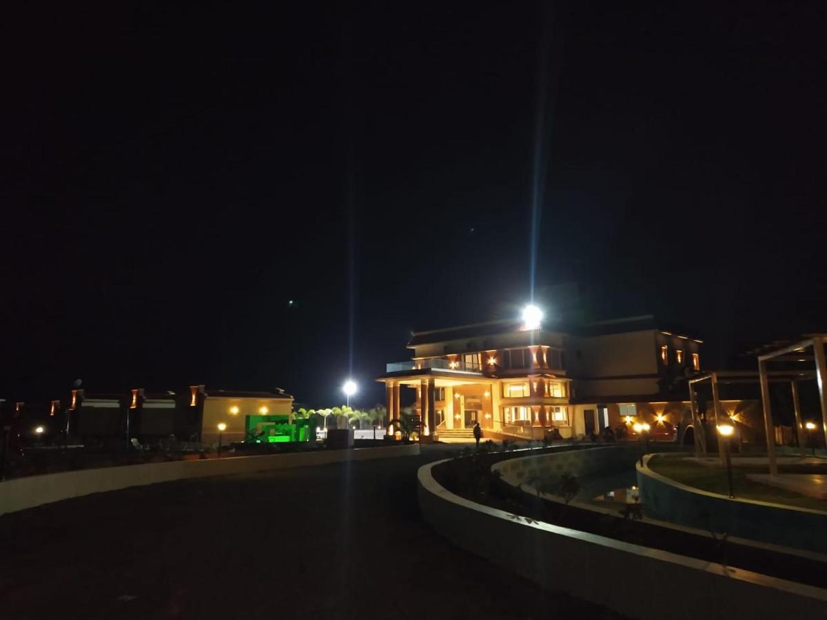 Flamingo Club And Resort Una 3 Km Away From Diu Check Post Exteriör bild