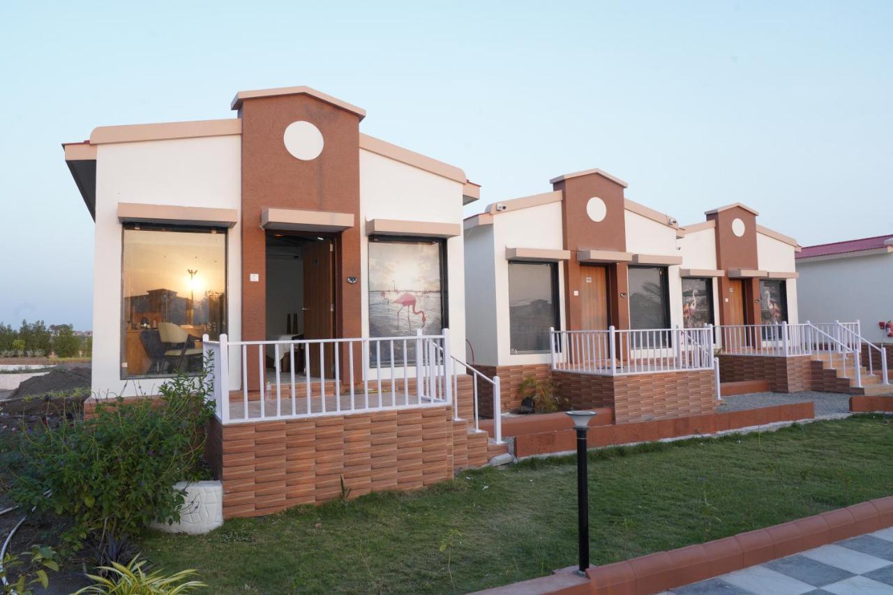 Flamingo Club And Resort Una 3 Km Away From Diu Check Post Exteriör bild