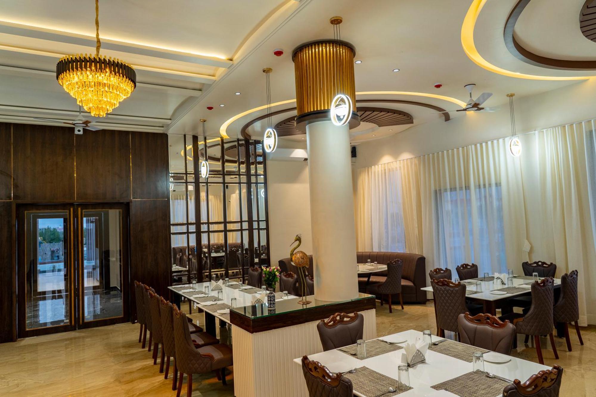 Flamingo Club And Resort Una 3 Km Away From Diu Check Post Exteriör bild